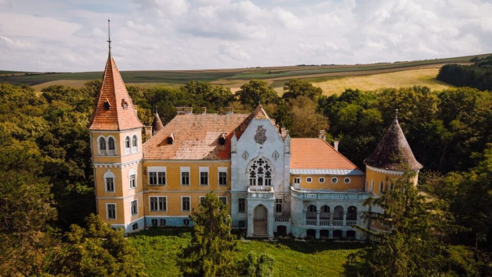 Castelul Ugron (foto: Vizit Mures)