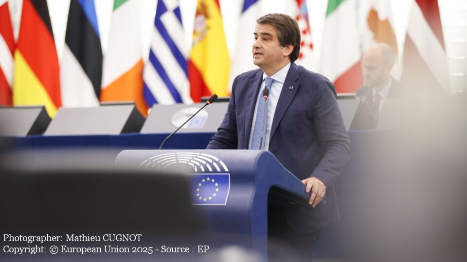 Raffaele Fitto (Photographer: Mathieu CUGNOT Copyright: © European Union 2025 - Source : EP)