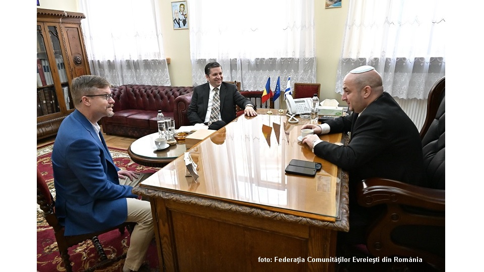 foto: Federaţia Comunităţilor Evreieşti din România (Întâlnire Silviu Vexler - Michael Dickerson)