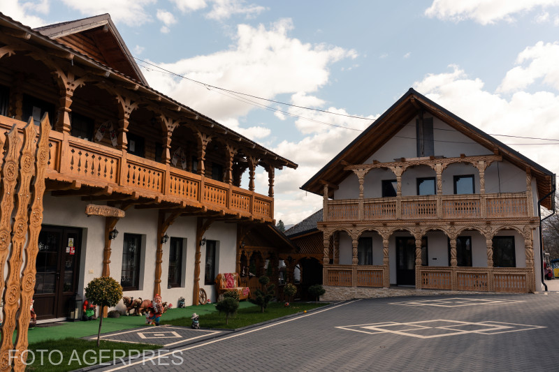 Case tradiționale din satul Breb / Foto: Agerpres