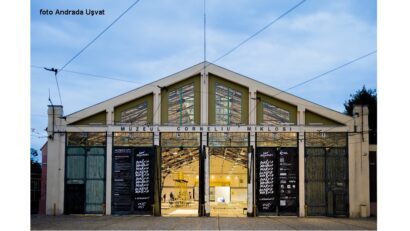 Expoziția „Dan Perjovschi. ROMÂNIA – O retrospectivă 1985–2025 (foto Andrada Uşvat) Expoziția „Dan Perjovschi. ROMÂNIA – O retrospectivă 1985–2025 (foto Andrada Uşvat)