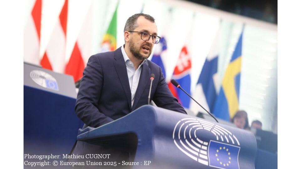Vlad Vasile Voiculescu (Photographer: Mathieu CUGNOT Copyright: © European Union 2025 - Source : EP)
