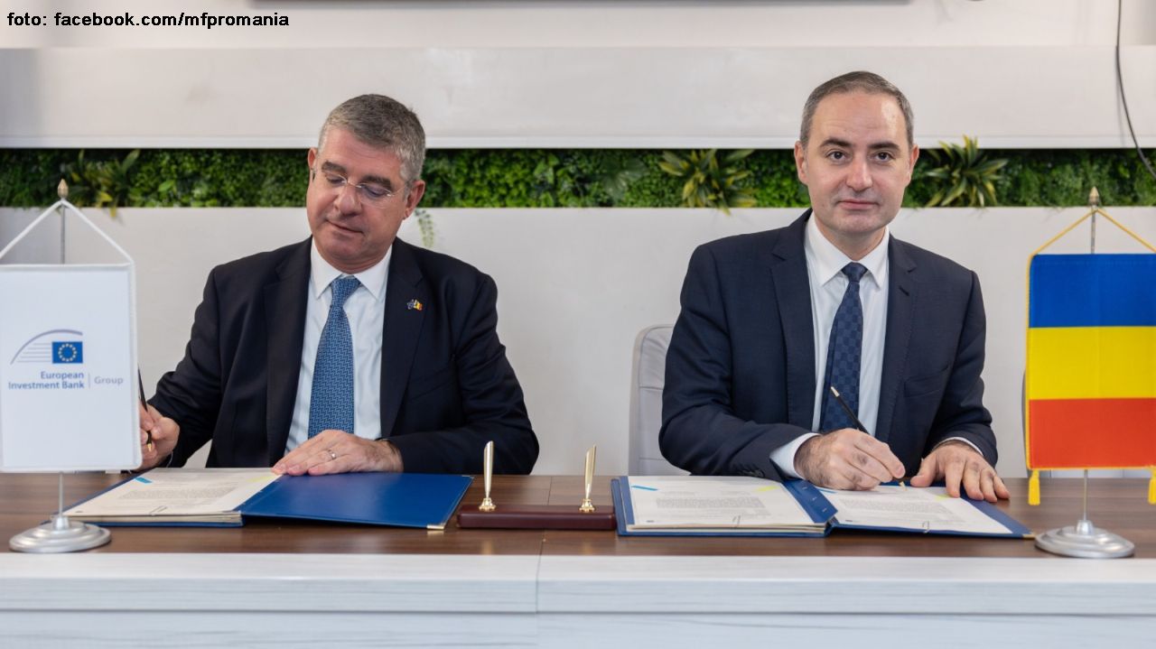 Finance Minister signs agreement for Sibiu–Pitești motorway (photo: https://www.facebook.com/mfpromania)