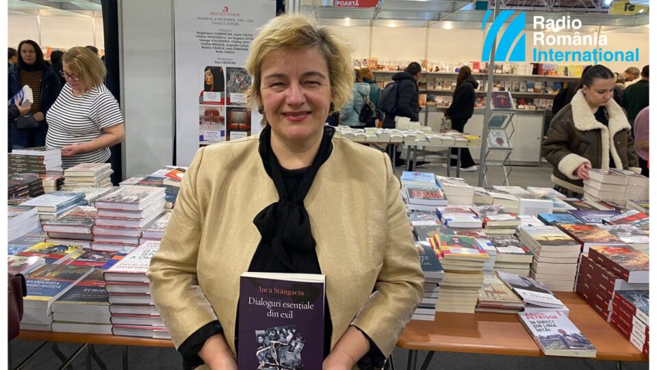Anca Stângaciu, l-autrice dei "Dialoghi essenziali dall'esilio", alla Fiera del Libro Gaudeamus (foto: Radio Romania Internazionale)