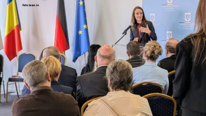 Oana Țoiu la întâlnirea cu comunitatea de români din Bavaria (foto: mae.ro)