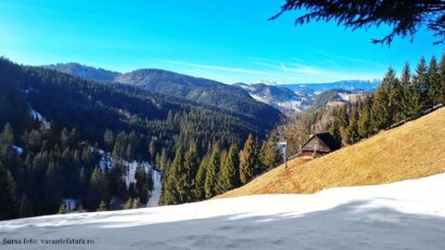 Traseul ecoturistic “T8” – “Pe culmea Bisericuţei” (Sursa foto: vacantelatara.ro)