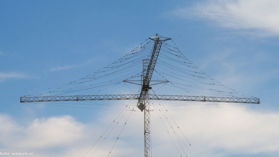 Antenili di undi şcurti di-tu Ţigăneşti (cadhuru Radio România Internaţional)