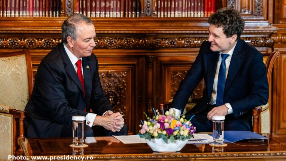 Президент Румынии и новый посол США в Бухаресте фото www.presidency.ro)