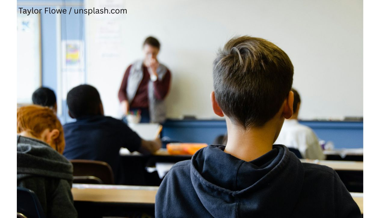 Sală de clasă (Foto: Taylor Flowe / unsplash.com)