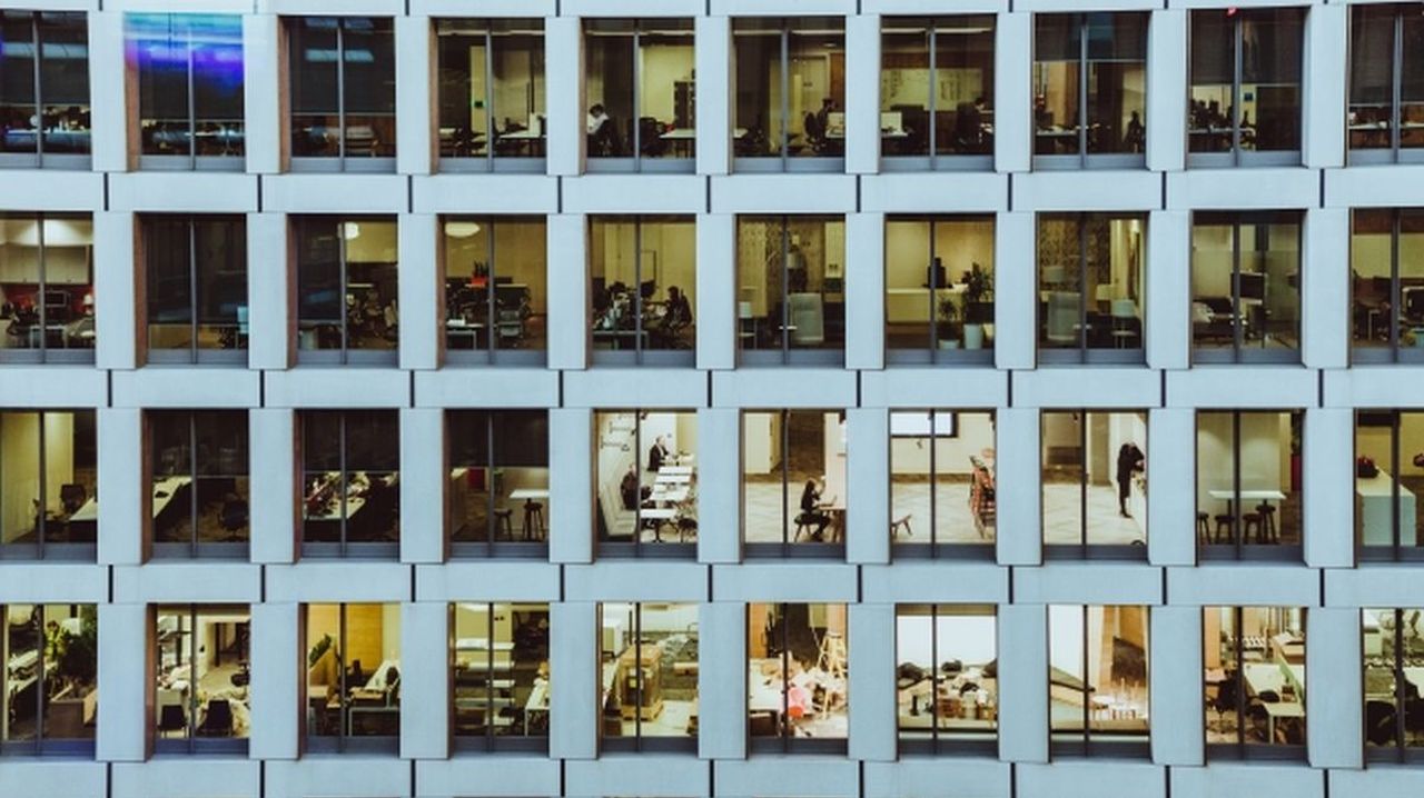 Despre piaţa birourilor din România