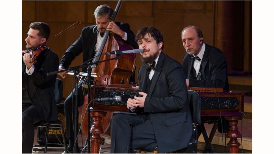 Bogdan Simion şi Lăutarii de Mătase la Gala RRC