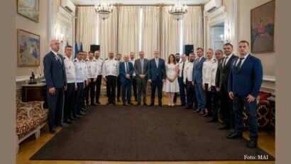 Polițiștii români implicați în capturarea lui Mohamed Amra, recompensați de statul francez (Foto: MAI)
