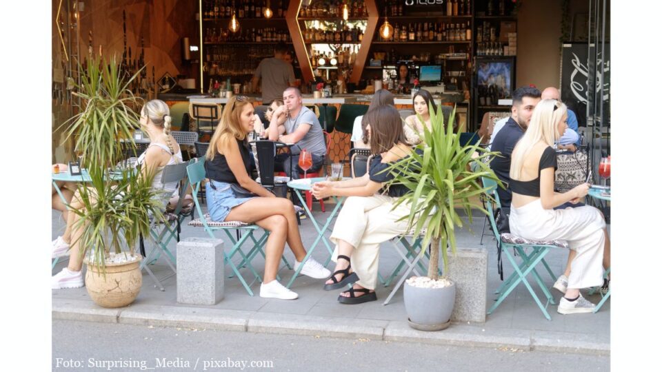 La miscelánea: Terrazas y cafeterías con encanto que dan vida al verano urbano de Rumanía