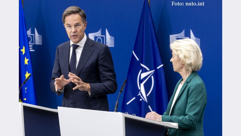 Mark Rutte şi Ursula von der Leyen (sursa foto: nato.int)
