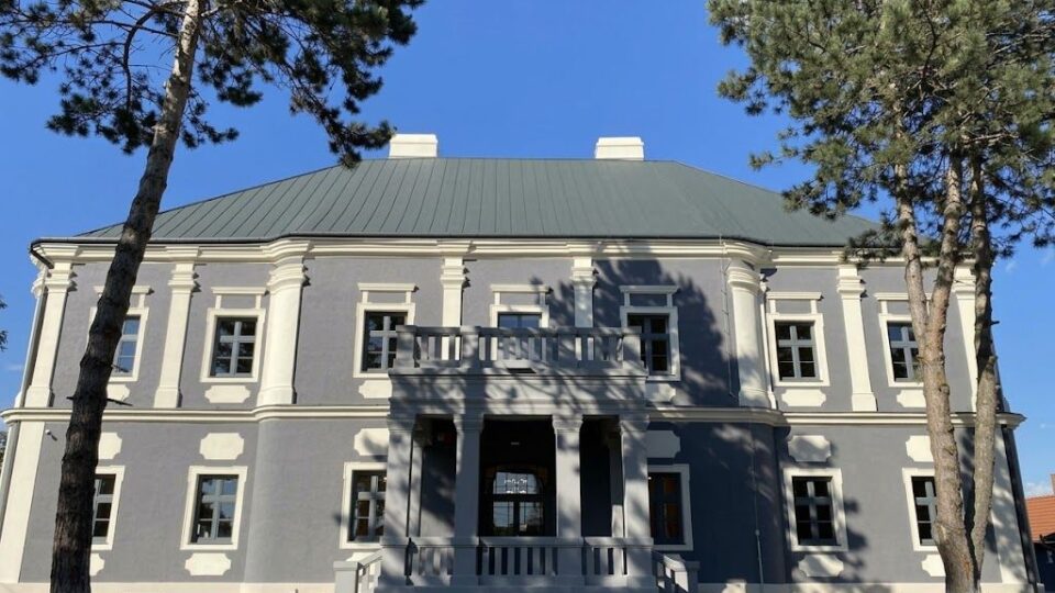 Замок Банффі в Нушфелеу Селазького повіту
