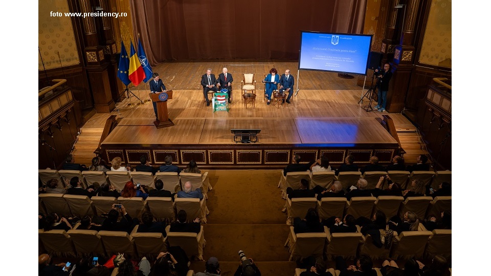 Evenimentul "Holocaustul - O mărturie pentru tineri" (foto www.presidency.ro)