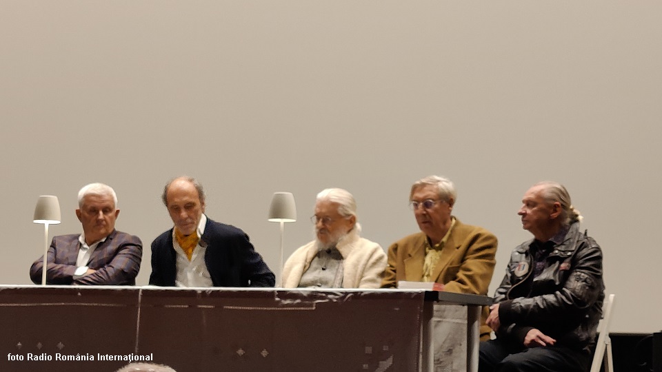 Expoziția "Grădini – Ceruri – Zidiri" (foto Radio România Internaţional)
