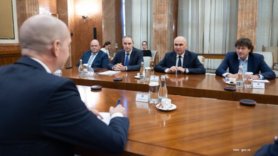 S&P menține ratingul de țară al României la nivelul BBB (sursă foto: facebook.com/guv.ro)