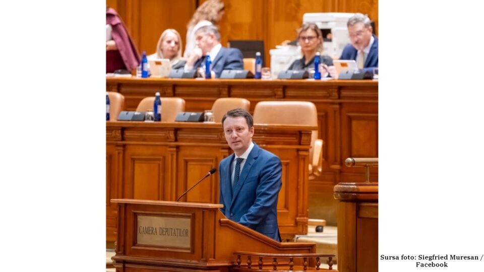 Guvernul Mureșan a picat la vot