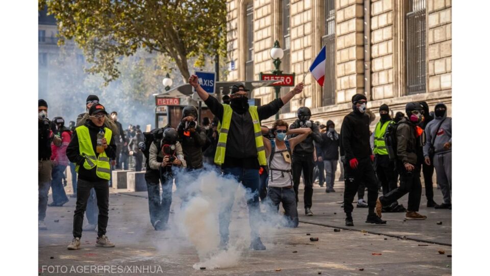 Manifestanți la Paris (Foto: Agerpres/Xinhua)